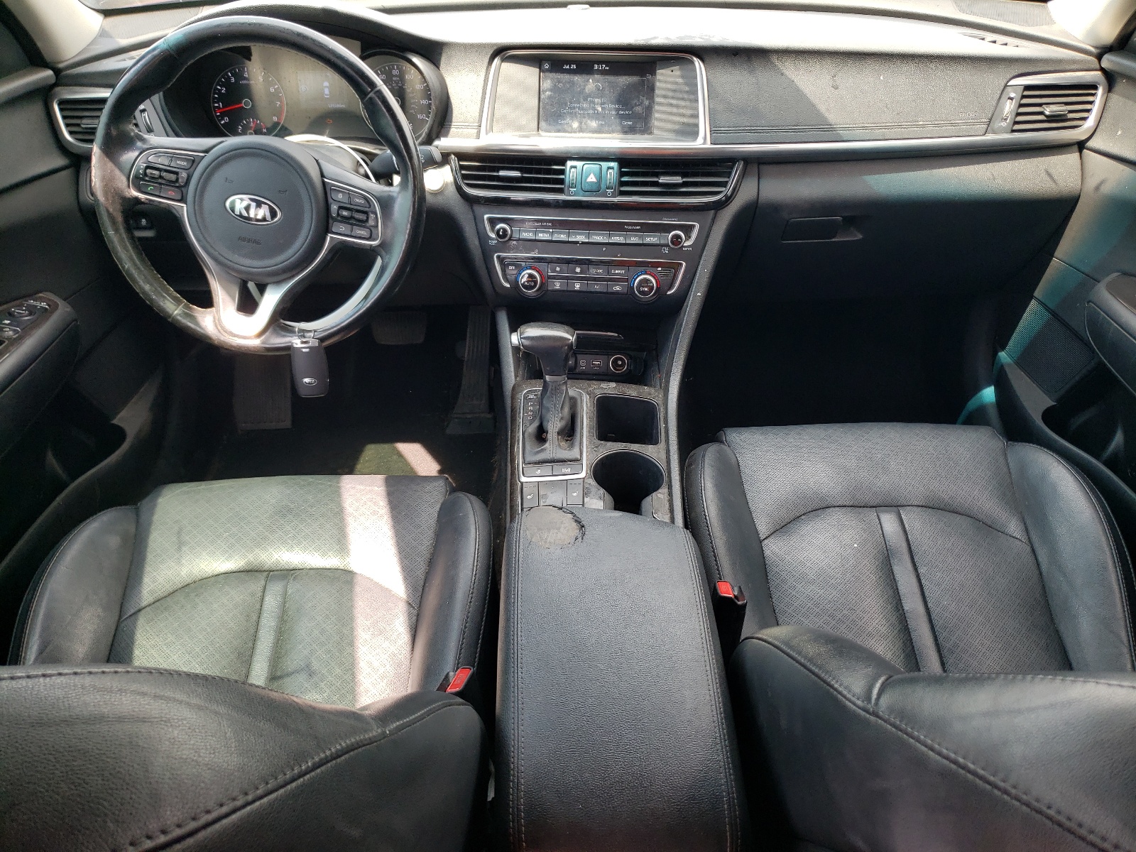 5XXGU4L38HG161139 2017 Kia Optima Ex