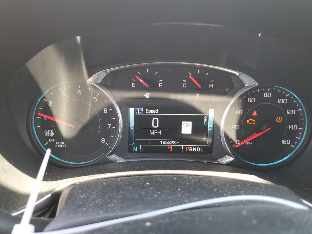 2018 Chevrolet Equinox Premier VIN: 2GNAXVEV2J6219172 Lot: 63129354