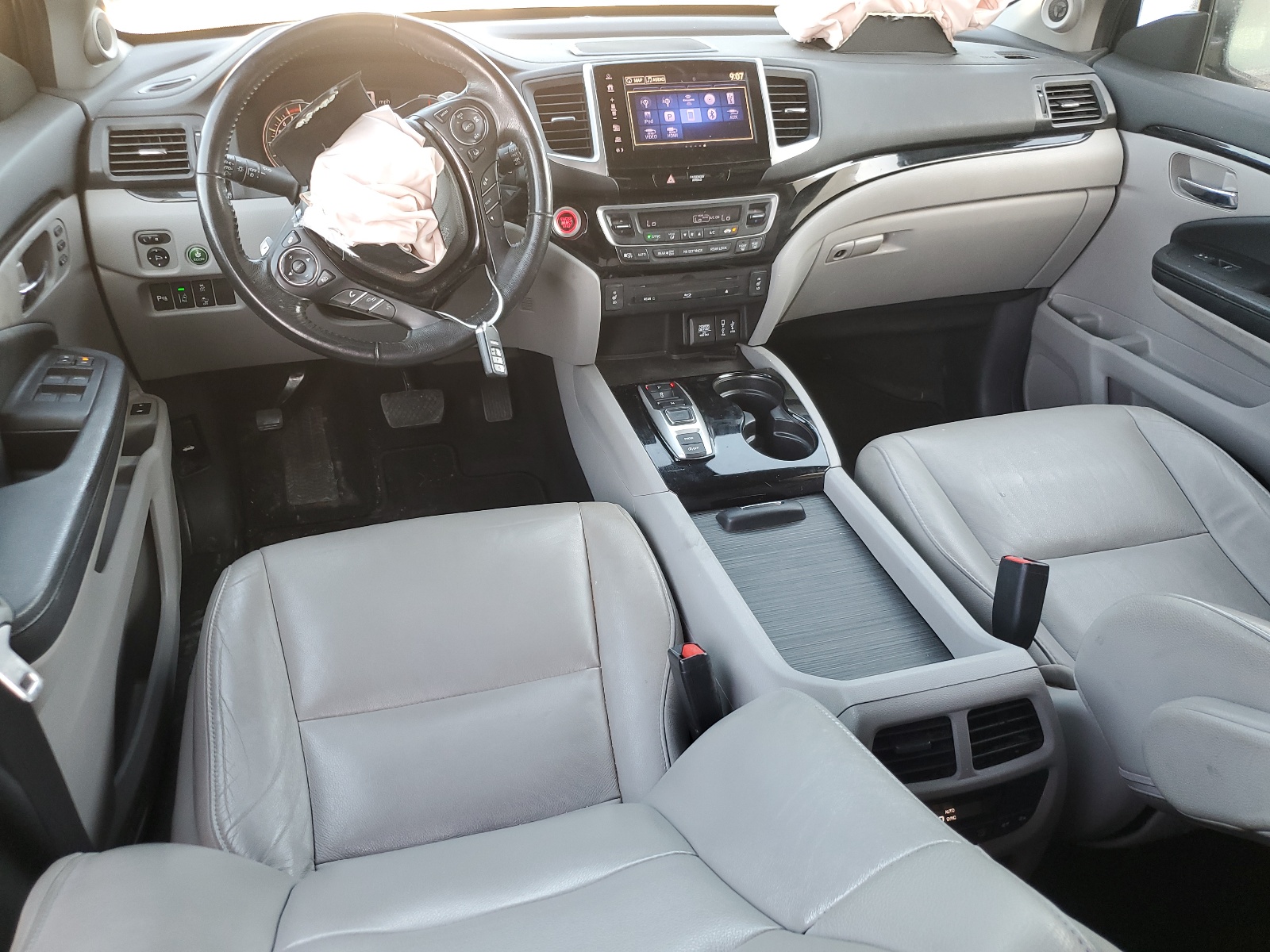 5FNYF5H90HB007996 2017 Honda Pilot Touring