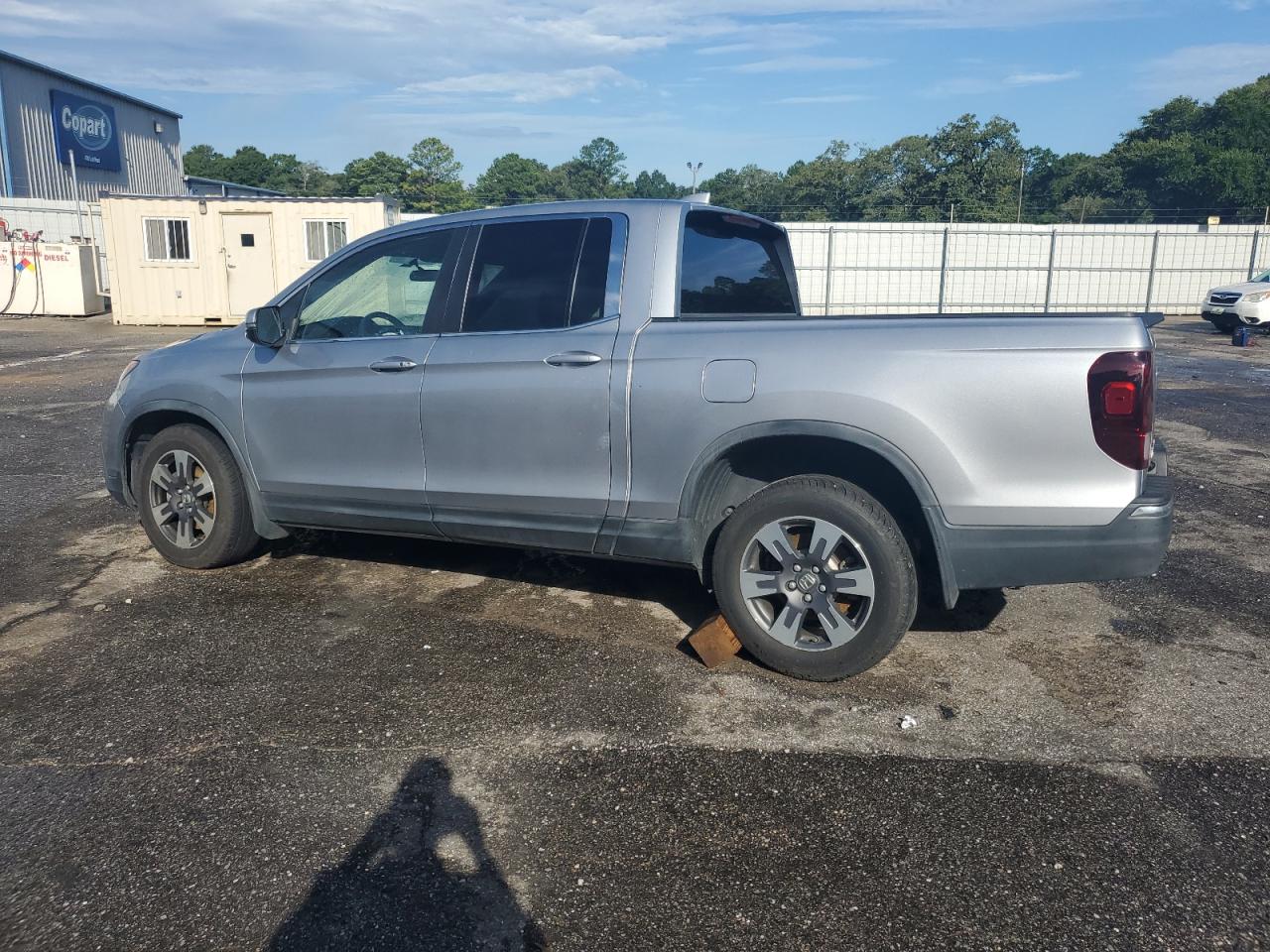 5FPYK3F50HB039077 2017 HONDA RIDGELINE - Image 2