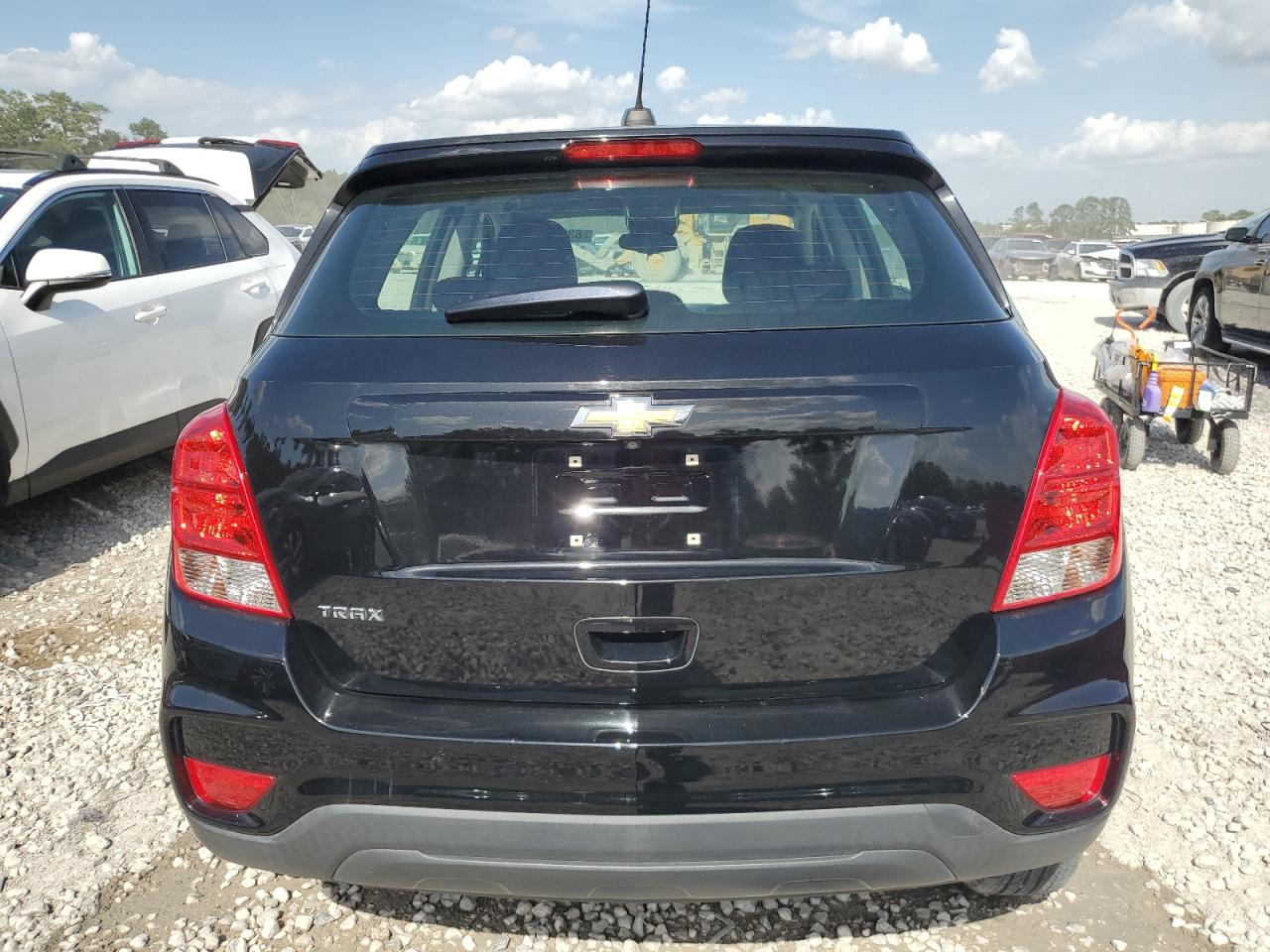 3GNCJKSB1KL153925 2019 Chevrolet Trax Ls