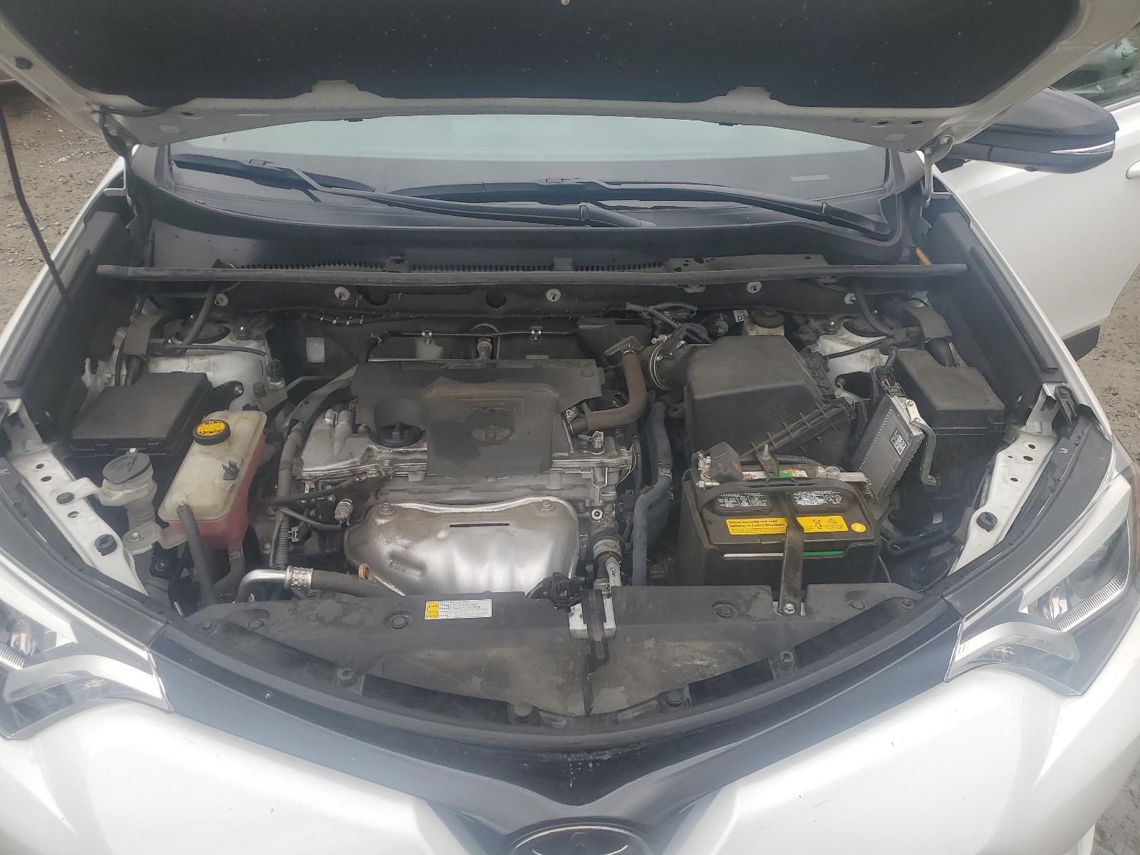 2T3JFREV9GW510977 2016 Toyota Rav4 Se