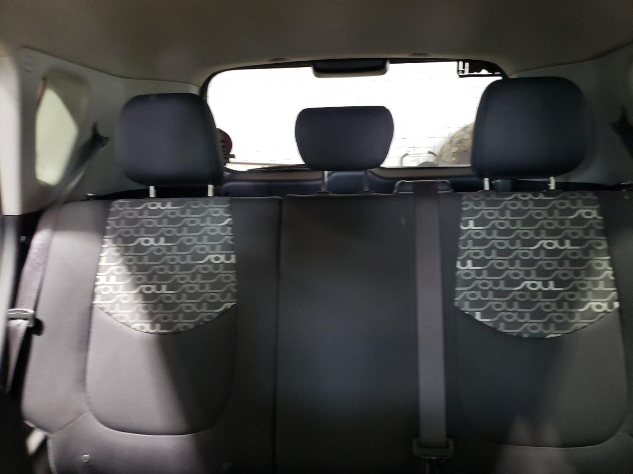 2011 Kia Soul + VIN: KNDJT2A2XB7197633 Lot: 62064124