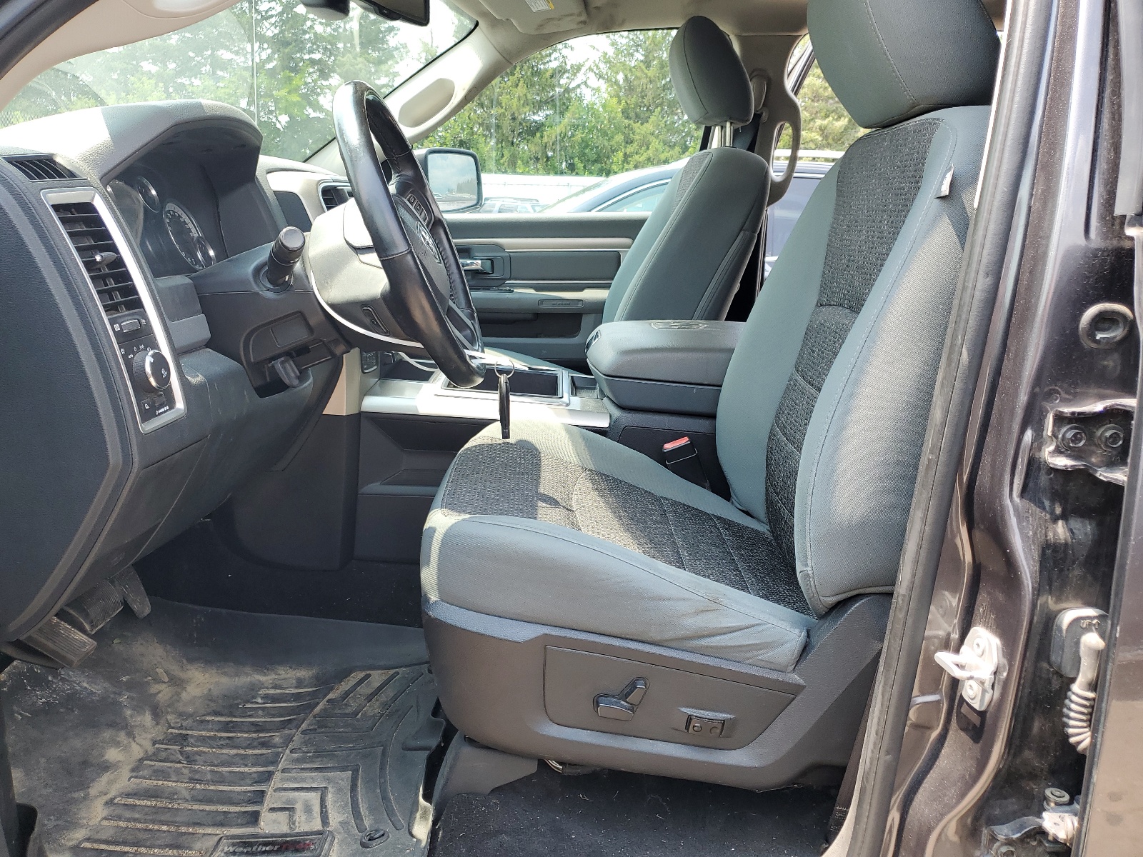 1C6RR7LTXFS525471 2015 Ram 1500 Slt