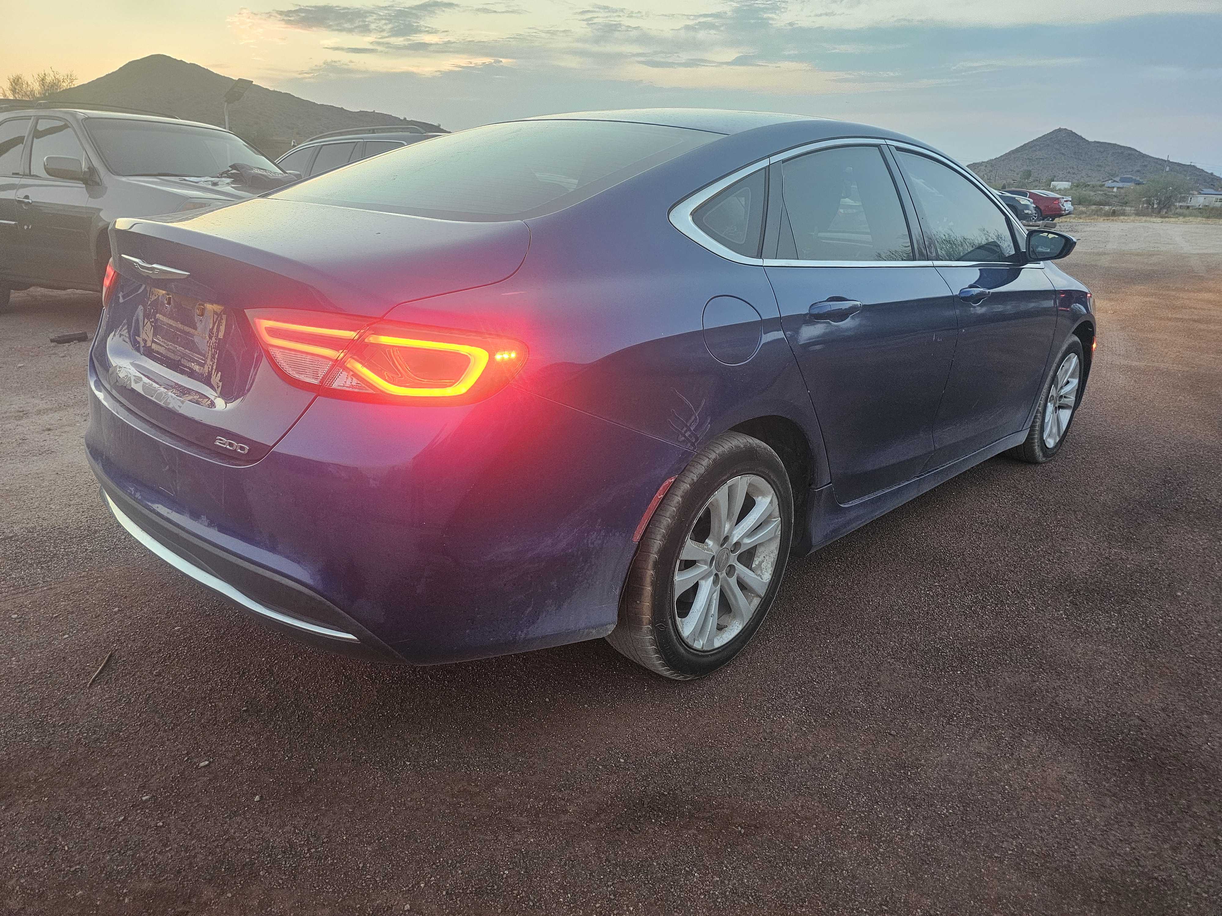 2015 Chrysler 200 Limited vin: 1C3CCCAB0FN669472