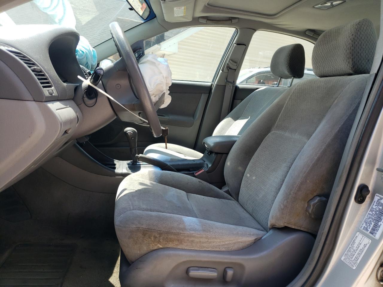 2003 Toyota Camry Le VIN: 4T1BE32K63U233898 Lot: 63690084