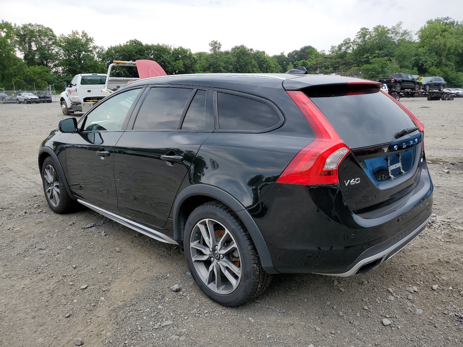 2016 Volvo V60 Cross Country Premier vin: YV4612HK1G1008358