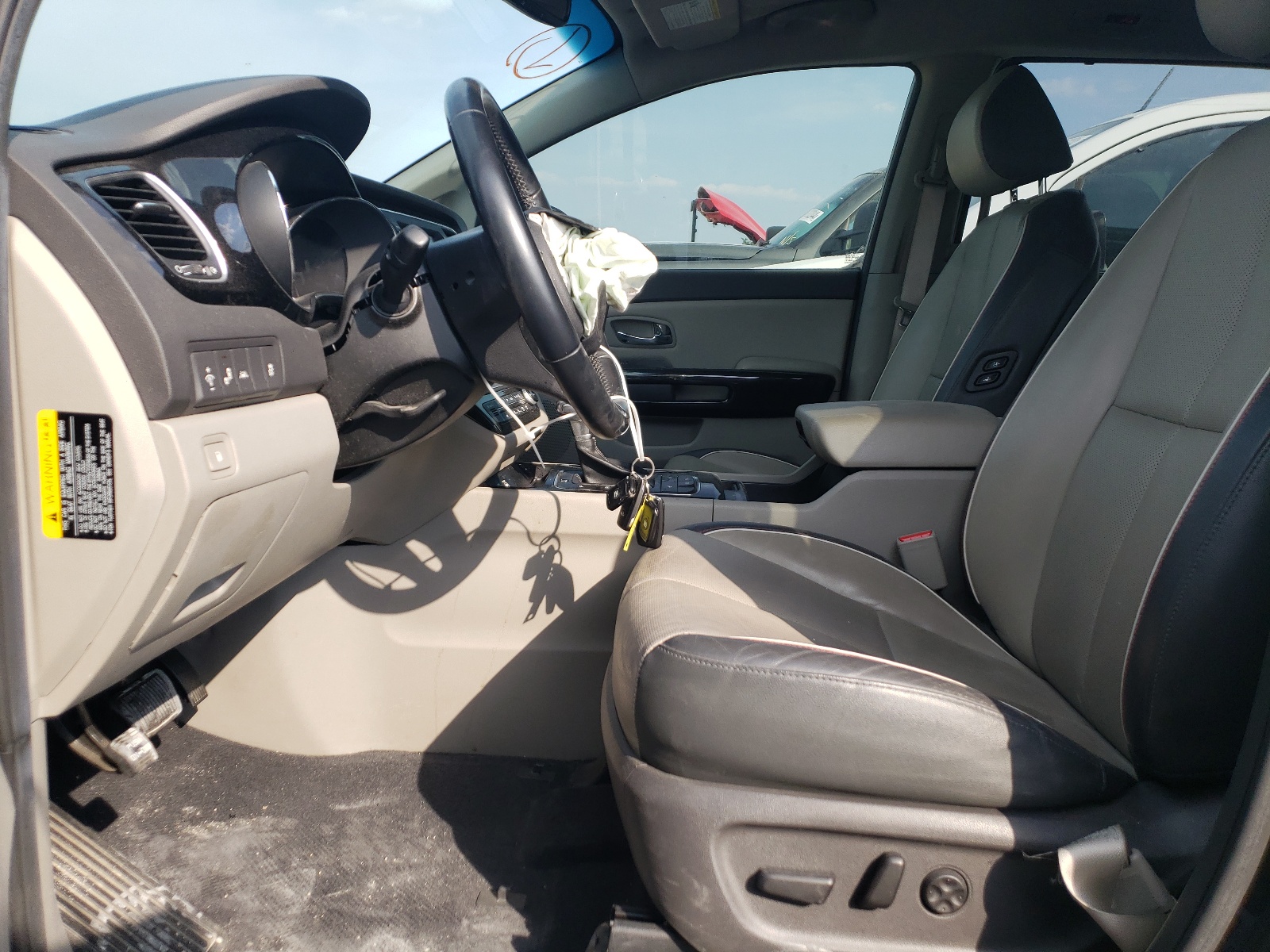 KNDMC5C17J6365705 2018 Kia Sedona Ex