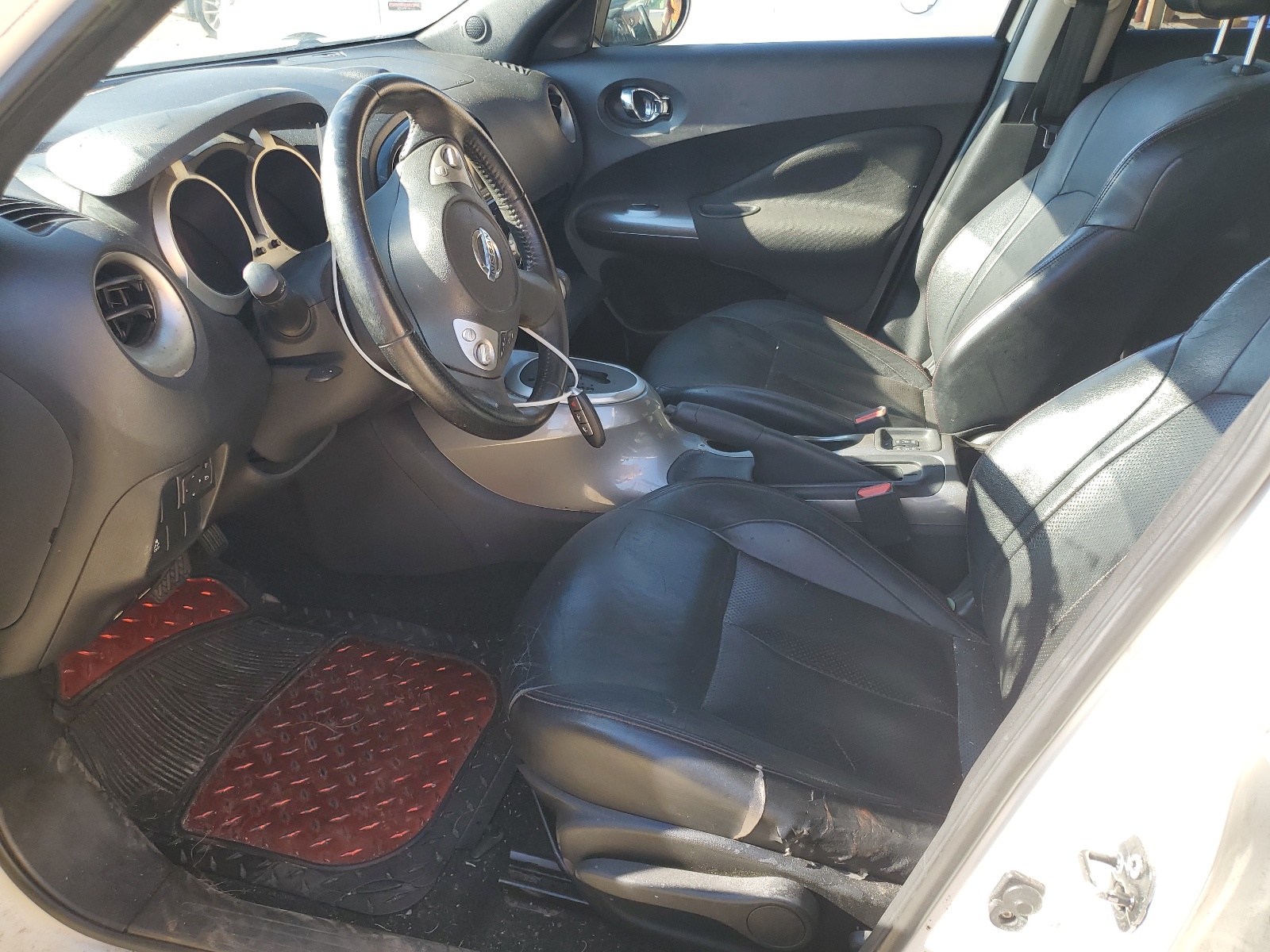 2014 Nissan Juke S vin: JN8AF5MR0ET360968