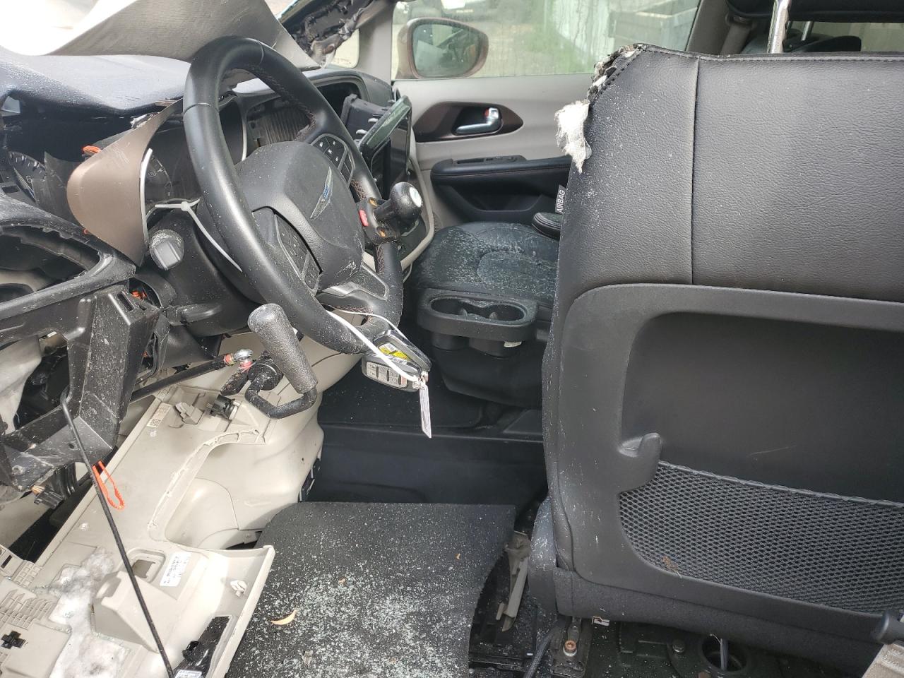 2018 Chrysler Pacifica - Image 7