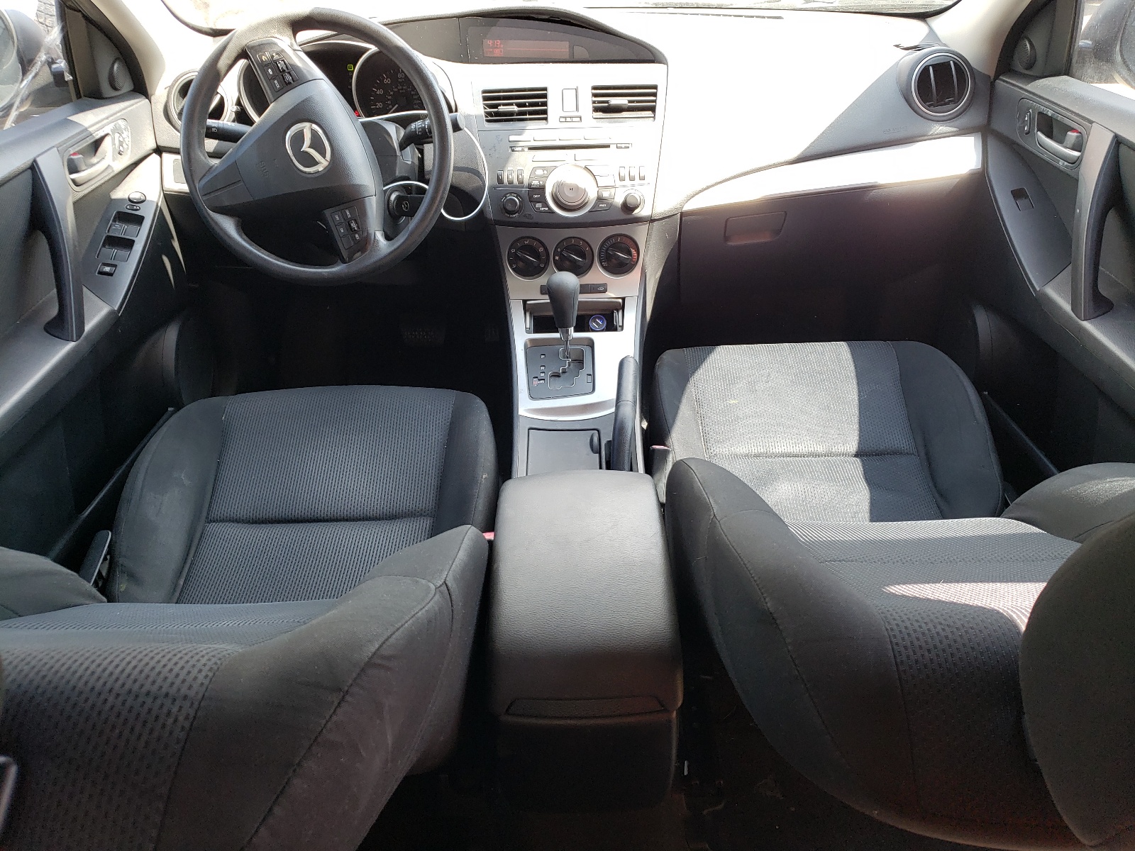 JM1BL1VF1B1408135 2011 Mazda 3 I