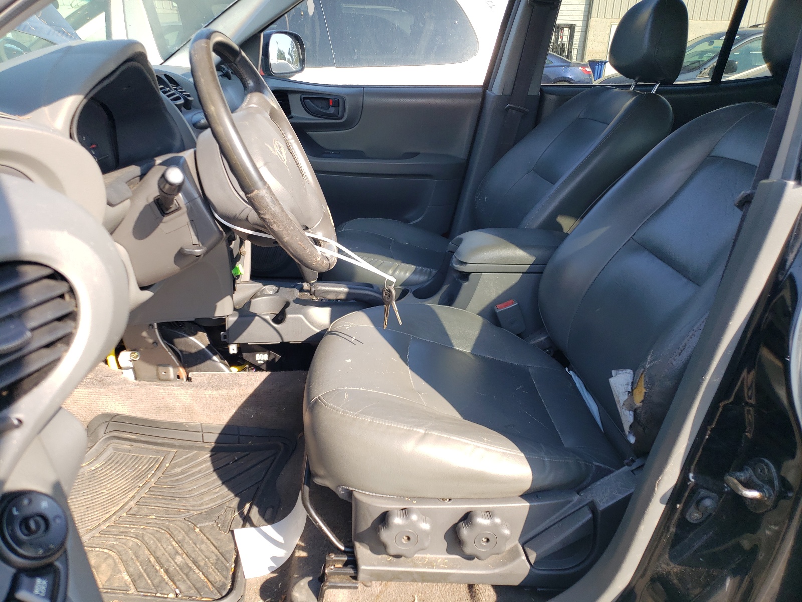 KM8SC83D91U015311 2001 Hyundai Santa Fe Gls