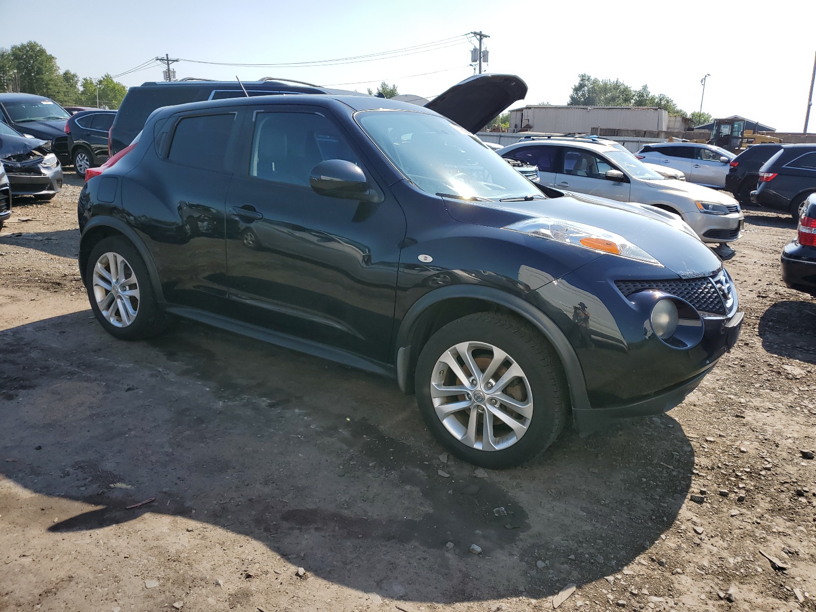 2012 Nissan Juke S vin: JN8AF5MV4CT107680