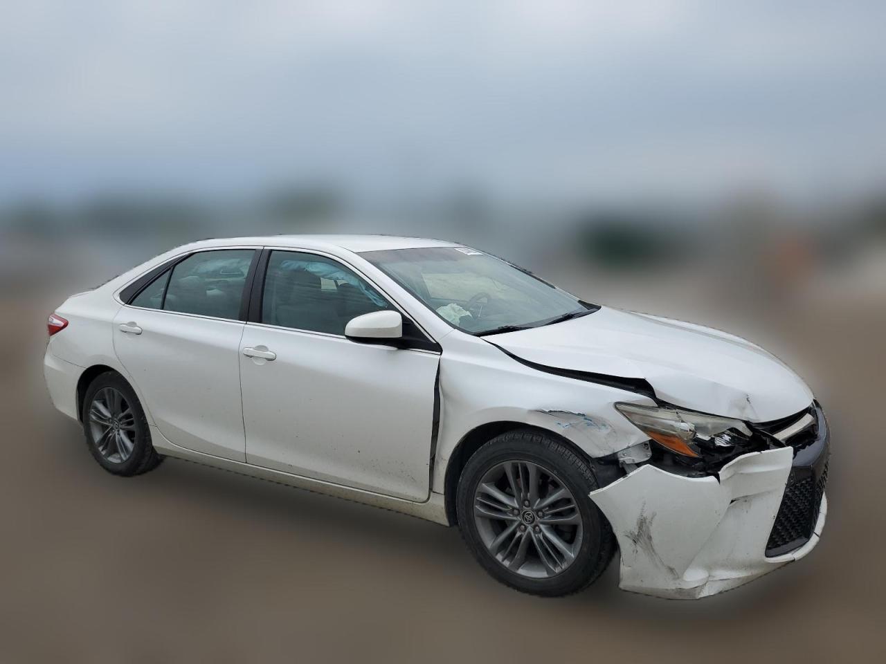 4T1BF1FKXFU47490 2015 Toyota Camry Le