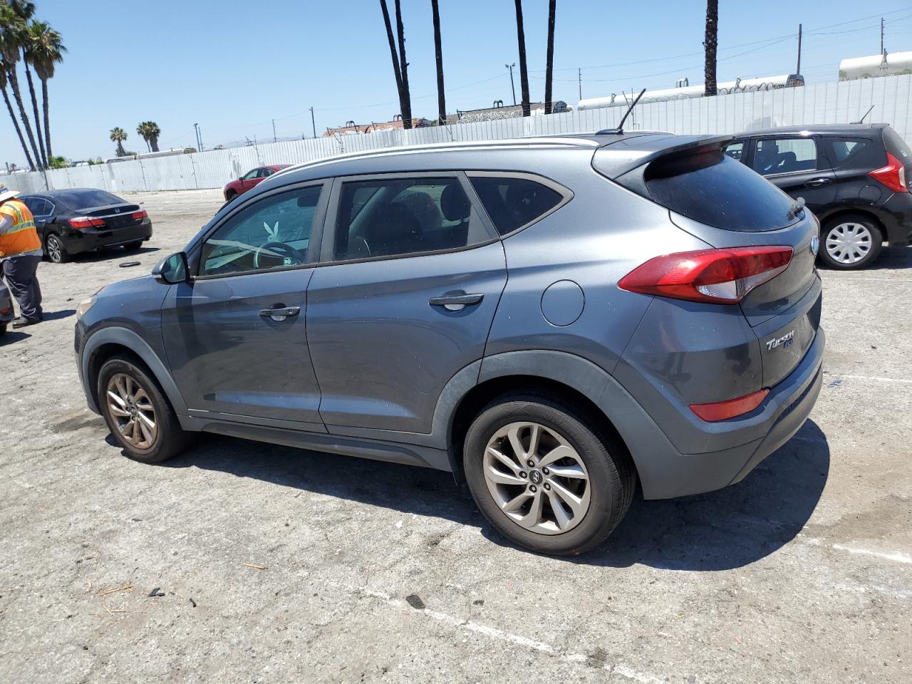 KM8J33A25GU032342 2016 HYUNDAI TUCSON - Image 2