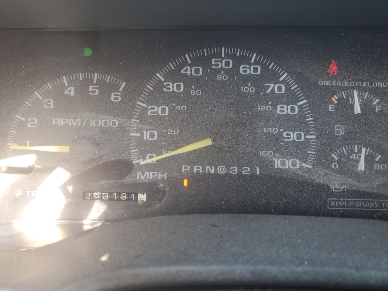 1997 Chevrolet Suburban K1500 VIN: 3GNFK16R3VG152820 Lot: 61863714