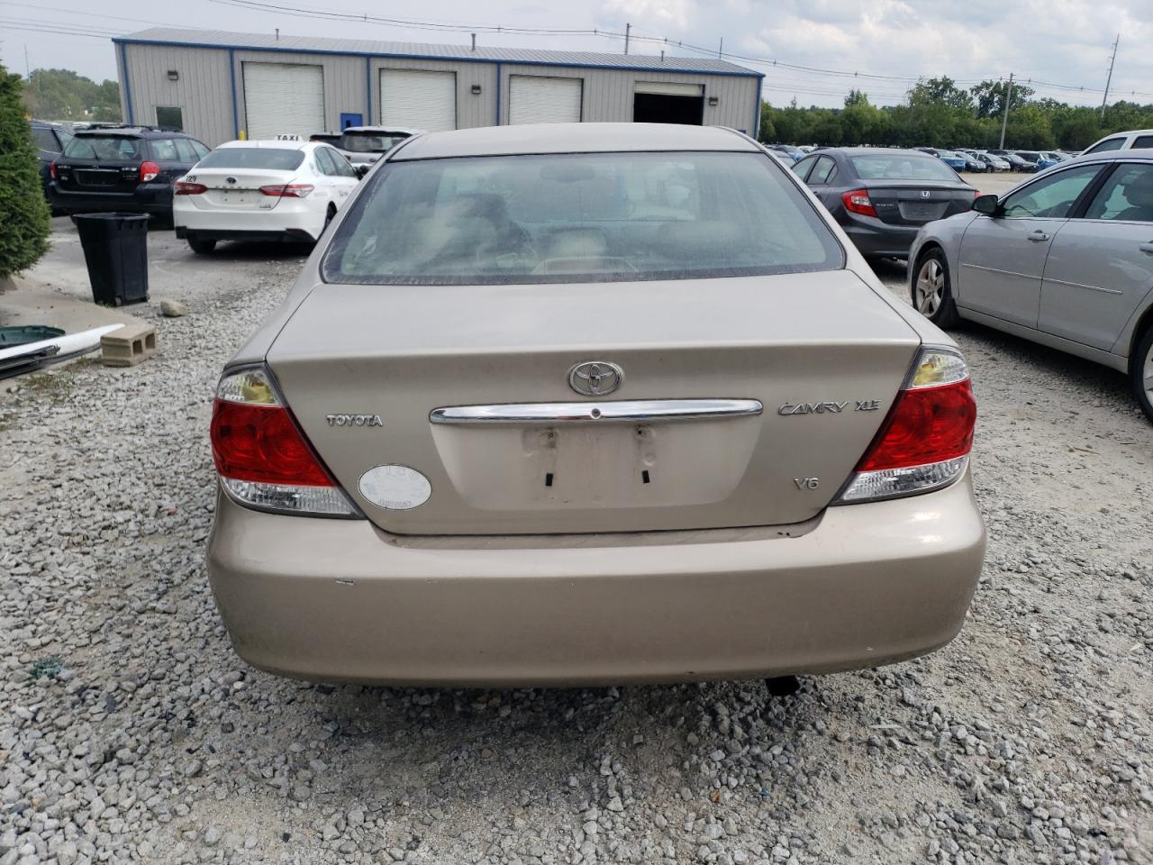 2005 Toyota Camry Le VIN: 4T1BF30K25U617860 Lot: 63764874