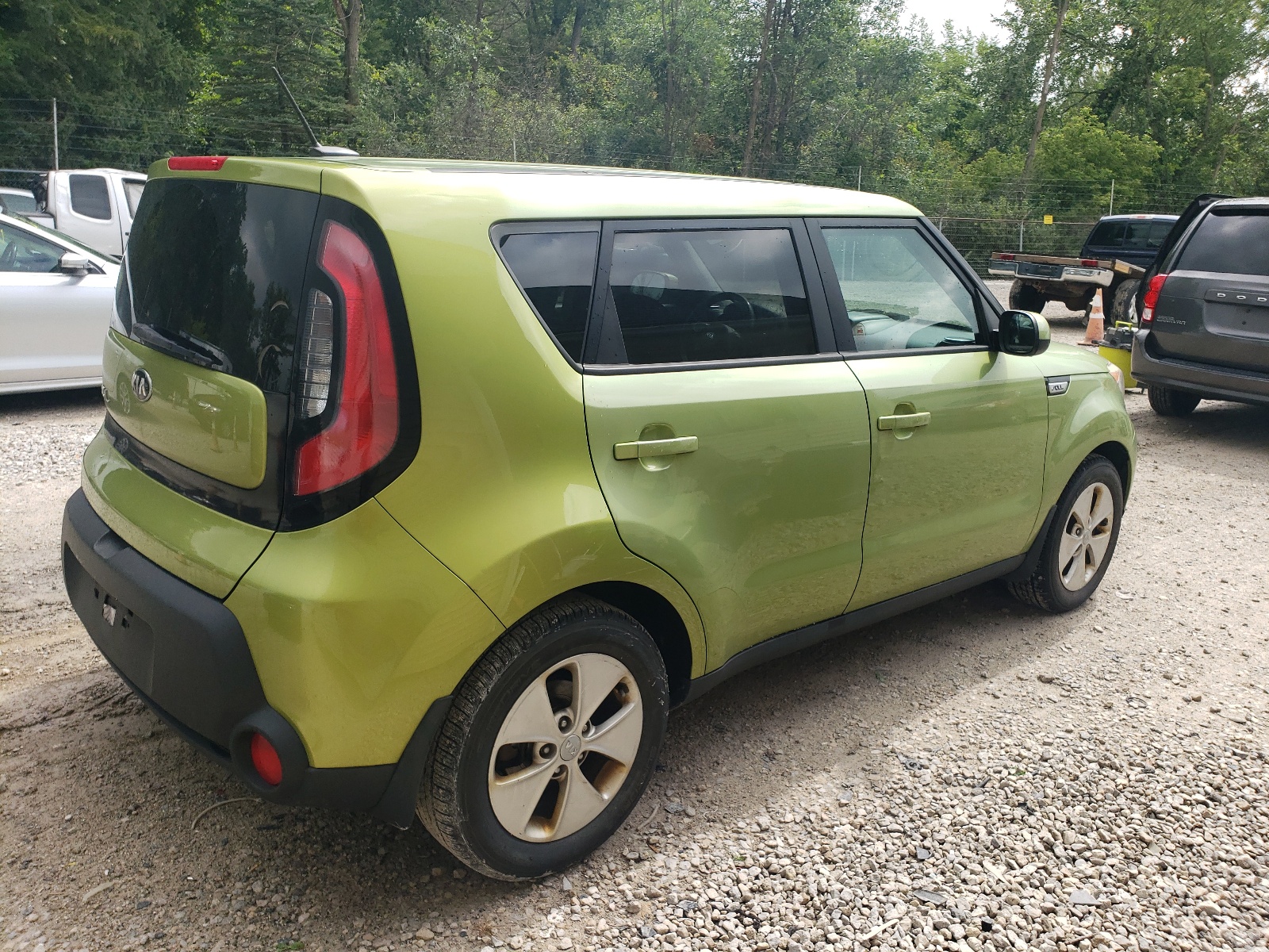 2016 Kia Soul vin: KNDJN2A2XG7822369