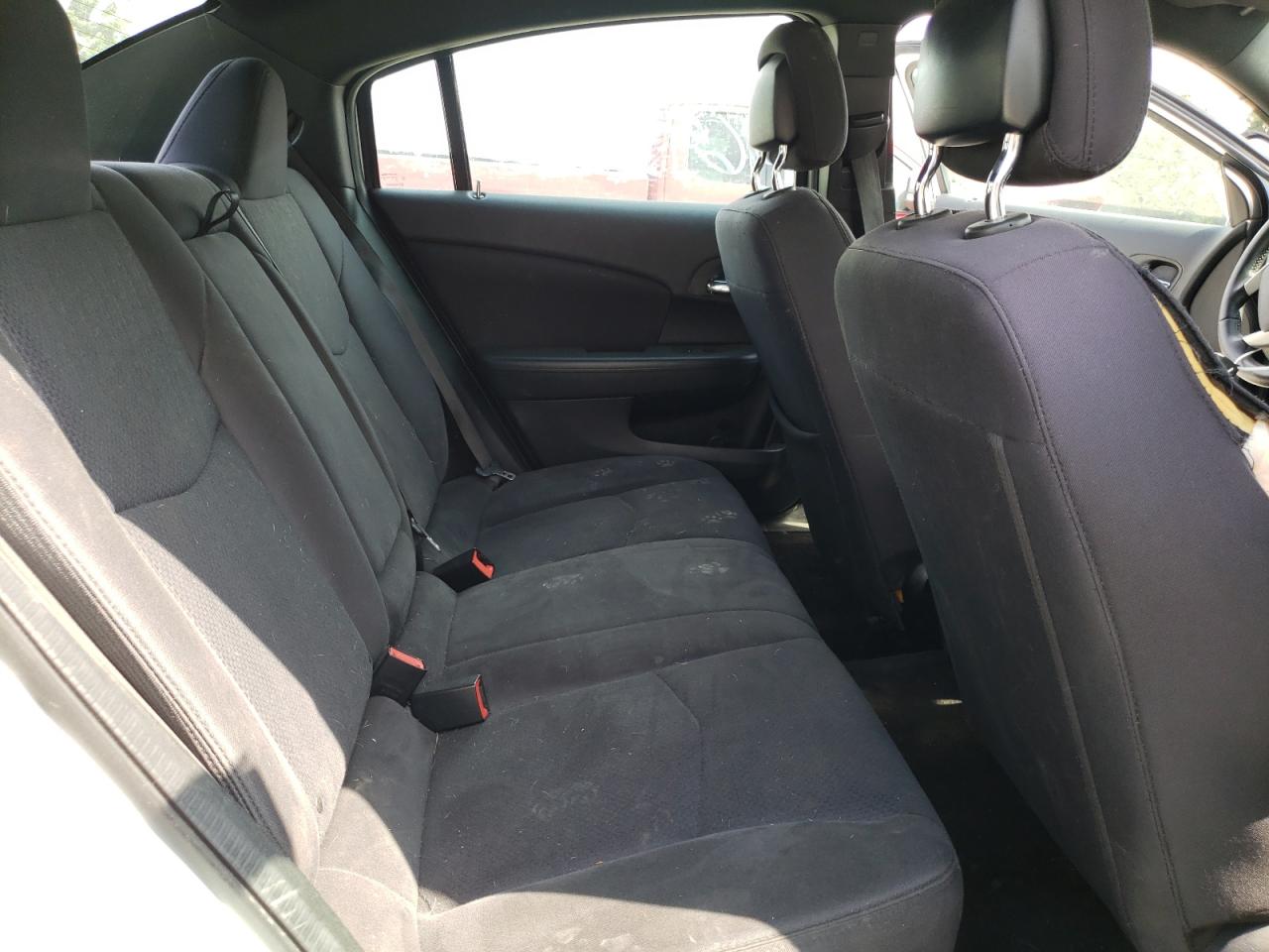 2013 Chrysler 200 - Image 11