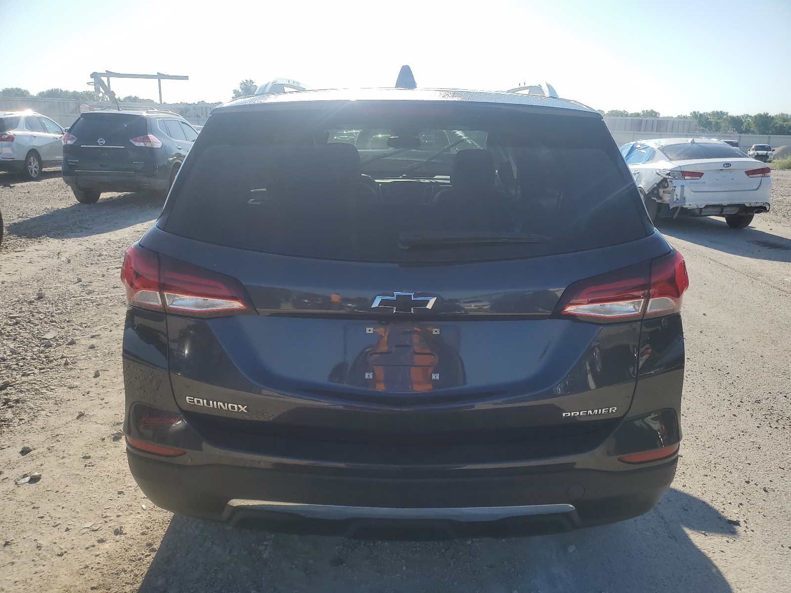 2GNAXNEV3N6127624 2022 Chevrolet Equinox Premier