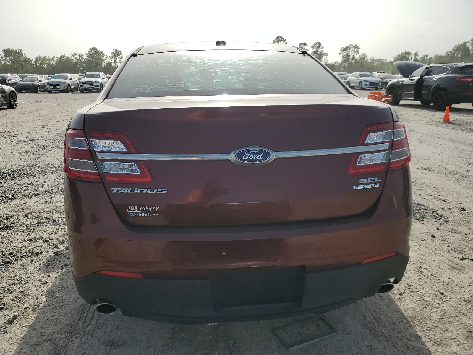 1FAHP2E89FG114030 2015 Ford Taurus Sel