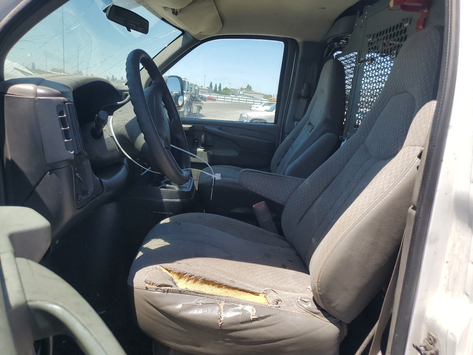 1GCGG29VX31116695 2003 Chevrolet Express G2500