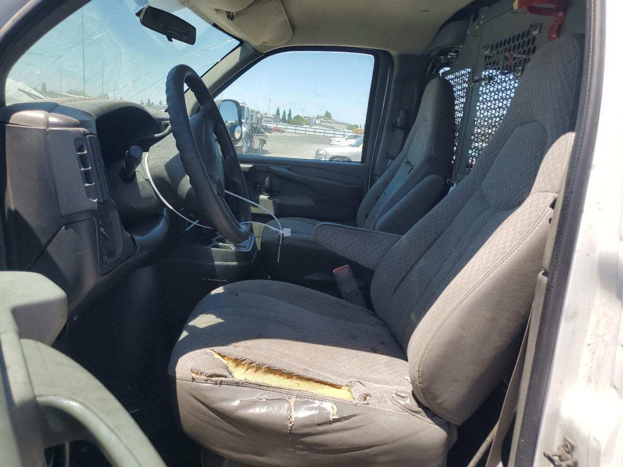 2003 Chevrolet Express G2500 VIN: 1GCGG29VX31116695 Lot: 63321154