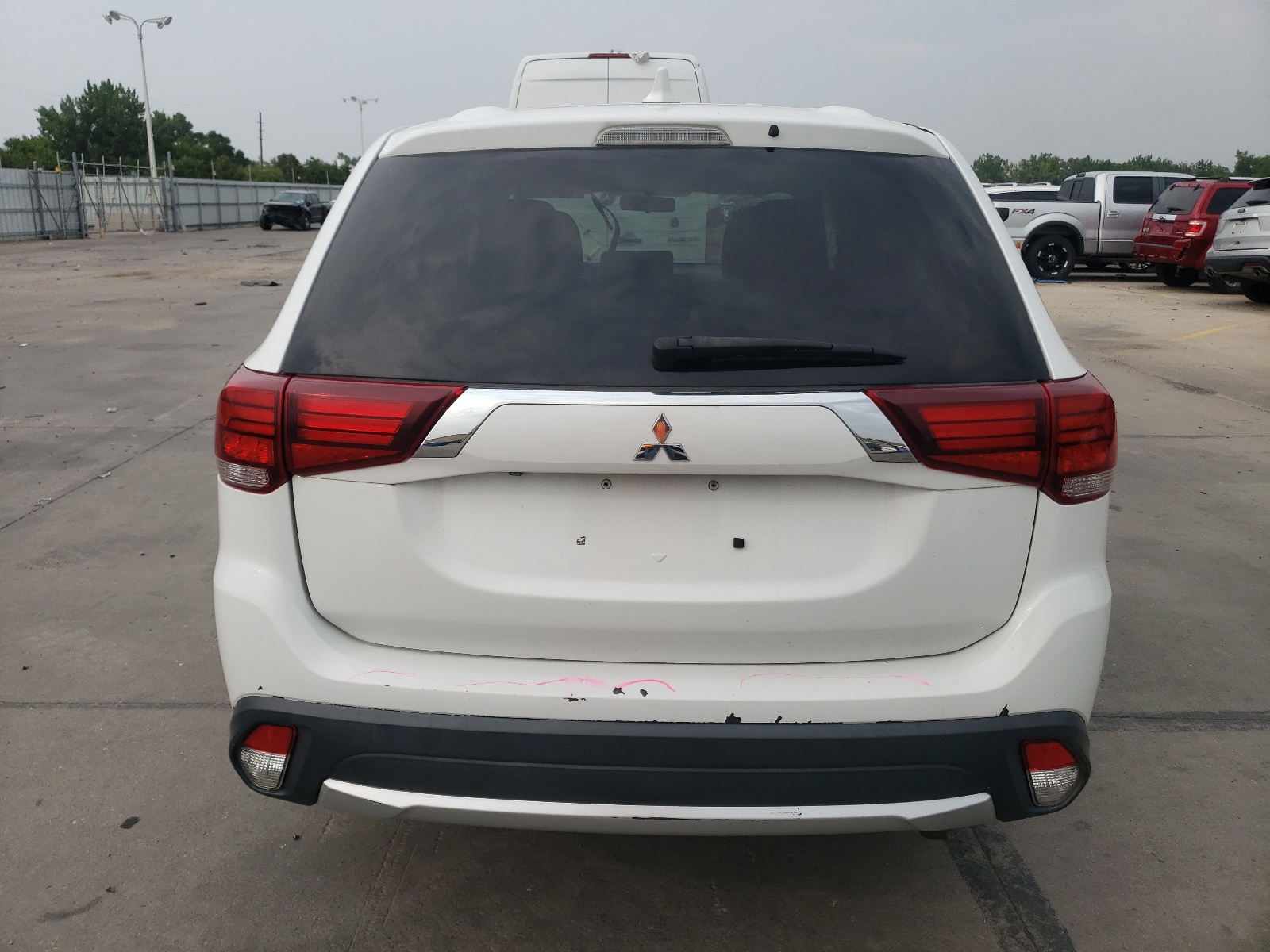 JA4AZ2A31HZ063477 2017 Mitsubishi Outlander Es