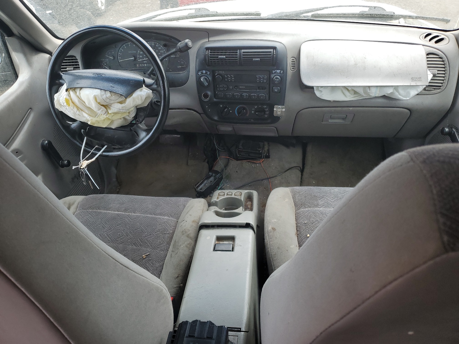 1FMDU34X6XUC88894 1999 Ford Explorer