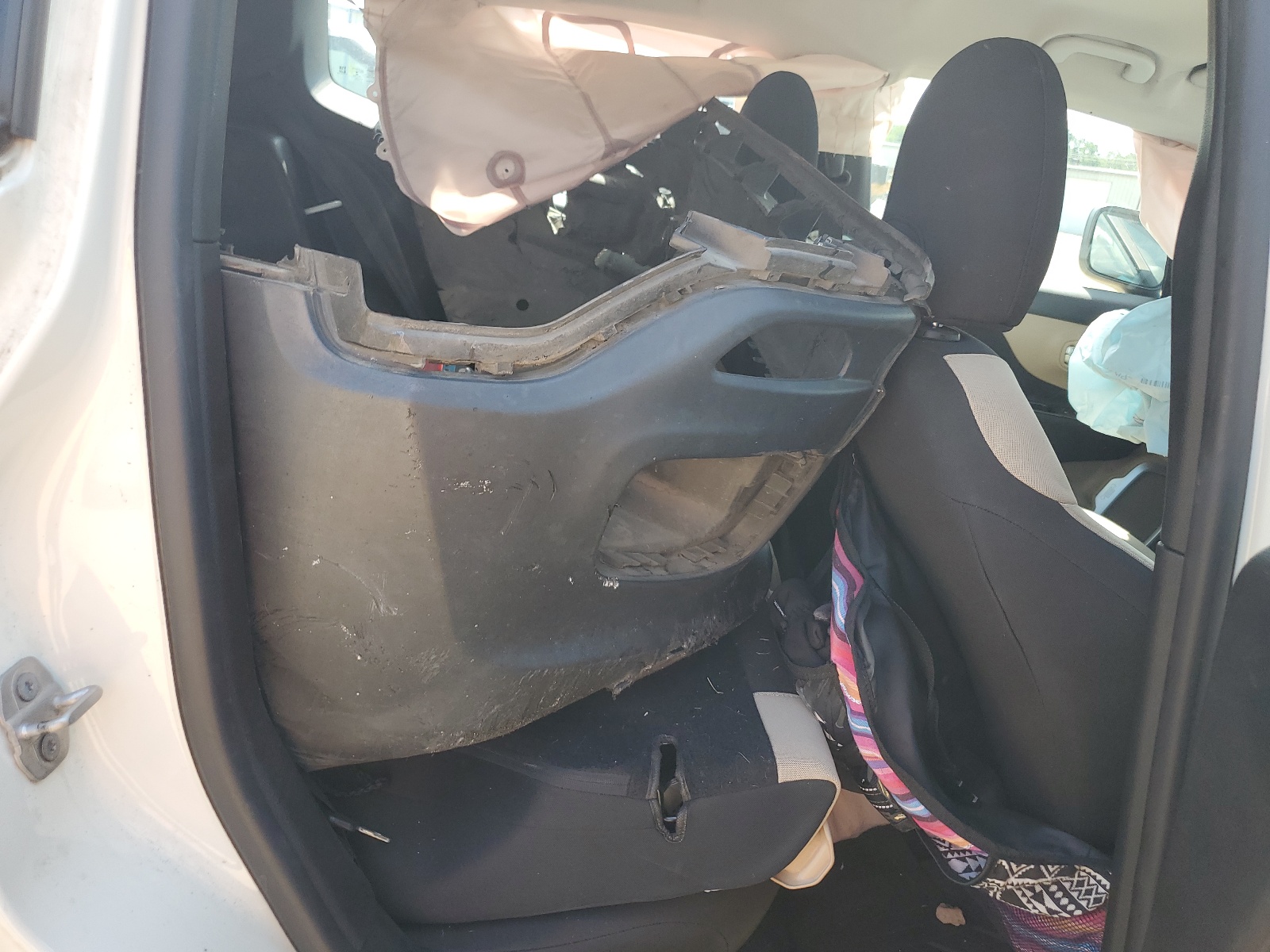 ZACCJAAT7GPD19683 2016 Jeep Renegade Sport