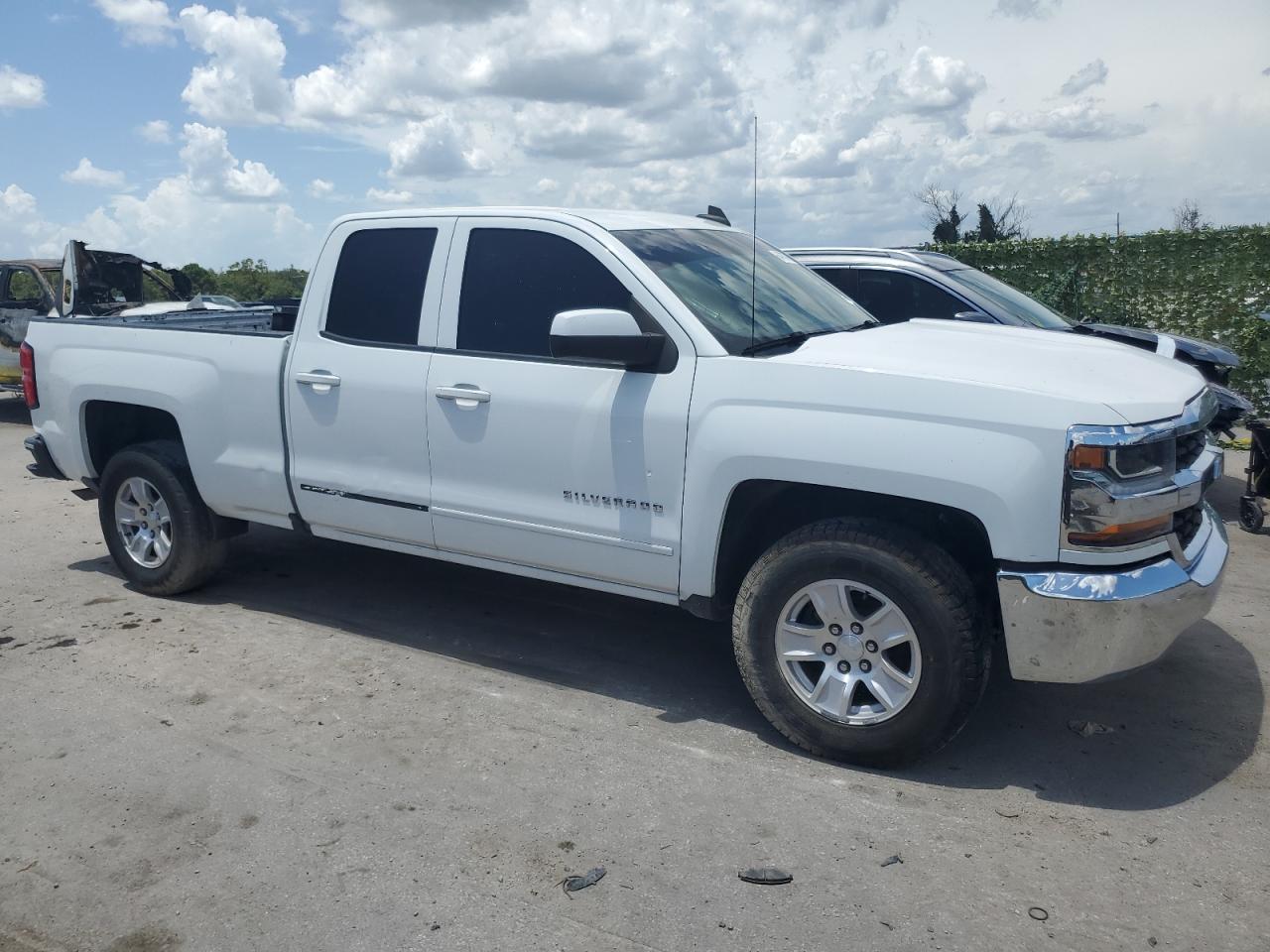 2GCRCPEC7K1109900 2019 Chevrolet Silverado Ld C1500 Lt