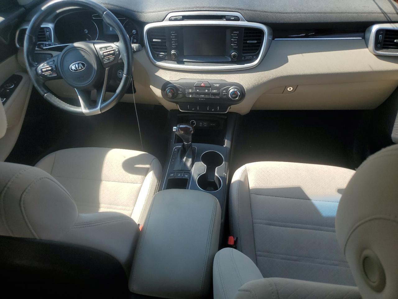 2017 Kia Sorento - Image 8
