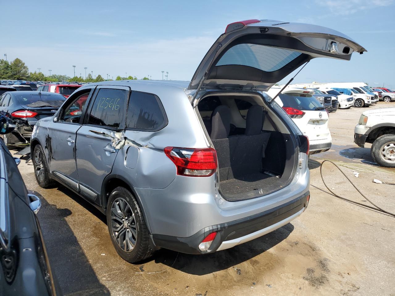 2017 Mitsubishi Outlander Es VIN: JA4AZ2A32HZ051662 Lot: 63078494