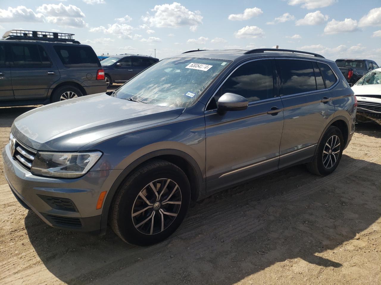 3VV3B7AX2JM065654 2018 VOLKSWAGEN TIGUAN - Image 1