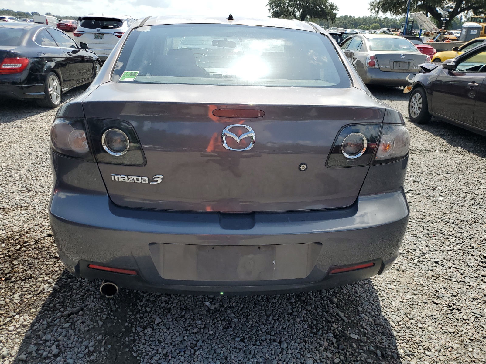 JM1BK32GX71765588 2007 Mazda 3 I