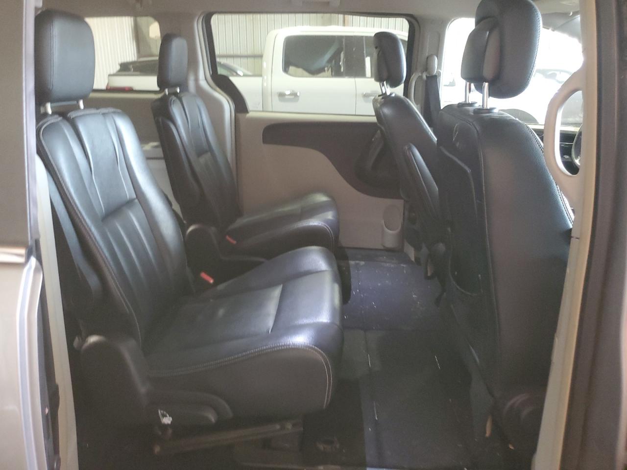 2016 Chrysler Town & Country Touring VIN: 2C4RC1BG4GR282125 Lot: 64827994