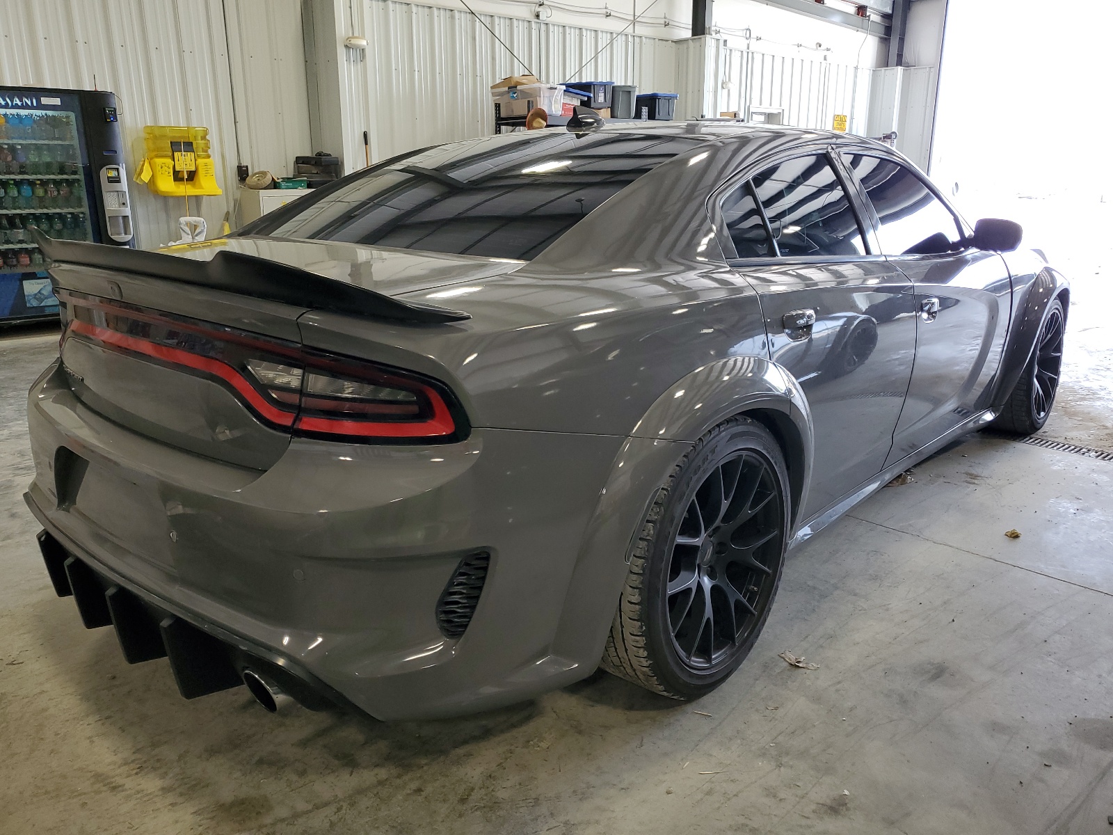 2018 Dodge Charger R/T 392 vin: 2C3CDXGJ4JH134505