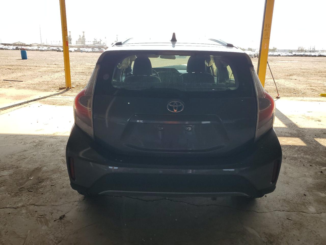 2018 Toyota Prius C VIN: JTDKDTB37J1600967 Lot: 64240774
