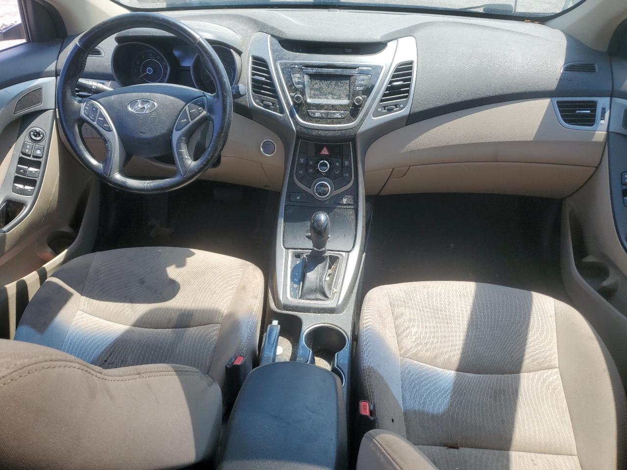 2016 Hyundai Elantra - Image 8