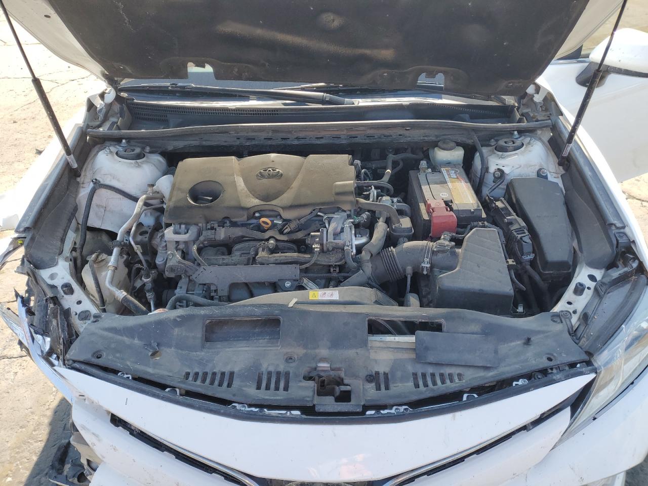 2018 Toyota Camry - Image 12