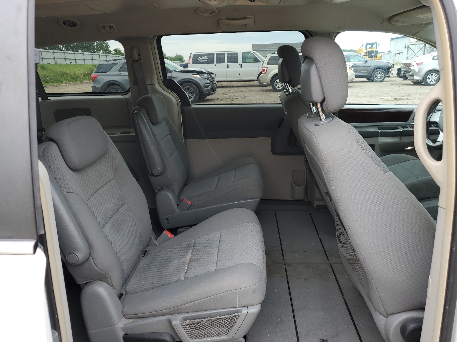 2A4RR5D13AR293424 2010 Chrysler Town & Country Touring