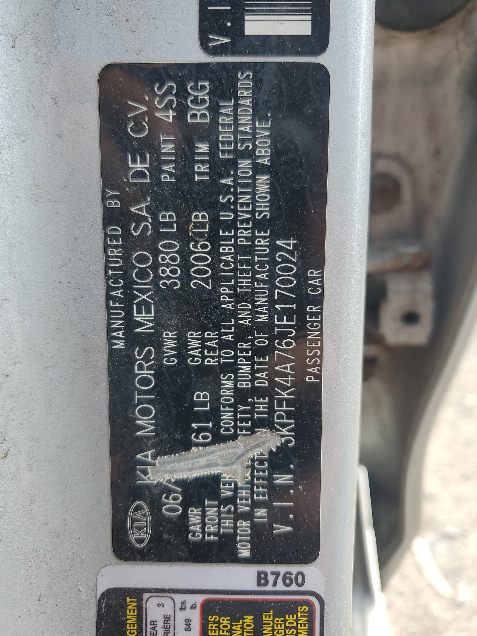 3KPFK4A76JE170024 2018 Kia Forte Lx