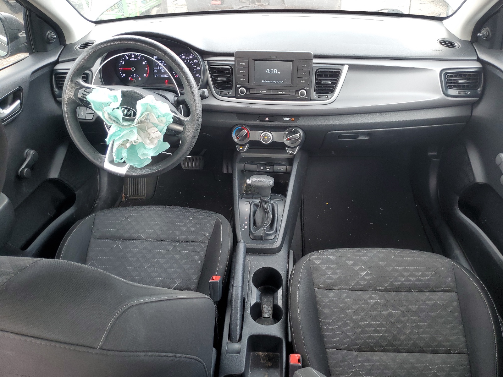 3KPA24AB0JE046622 2018 Kia Rio Lx