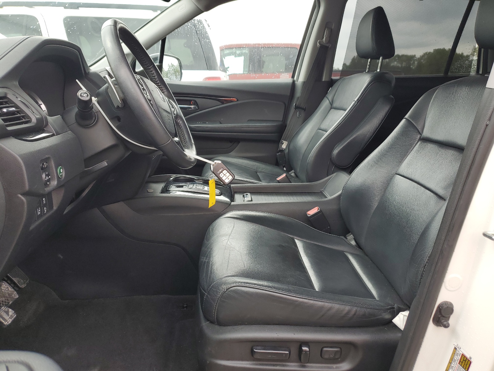 5FNYF5H93HB042628 2017 Honda Pilot Touring