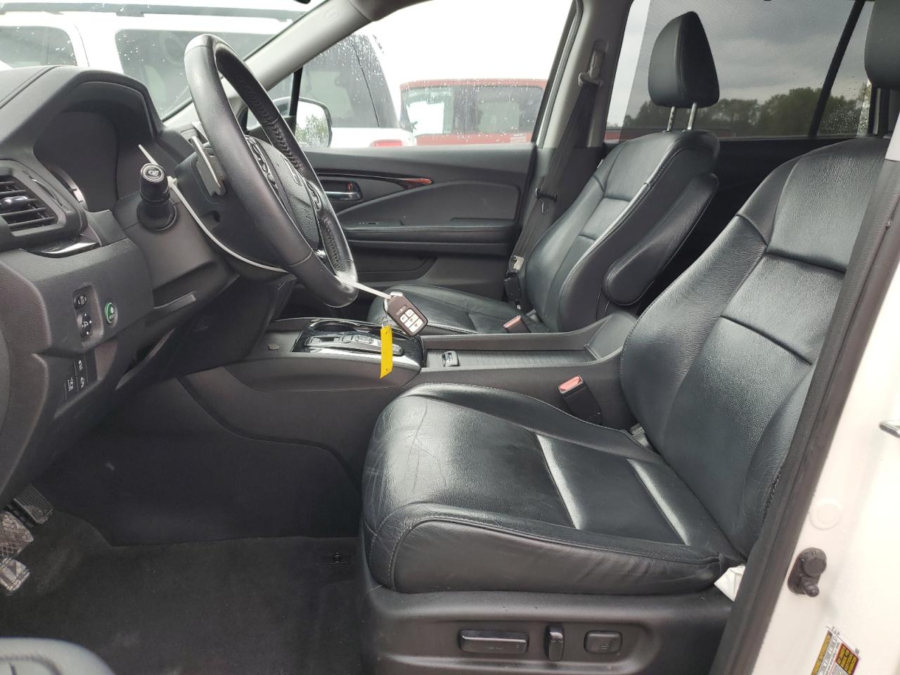 2017 Honda Pilot Touring VIN: 5FNYF5H93HB042628 Lot: 63631864