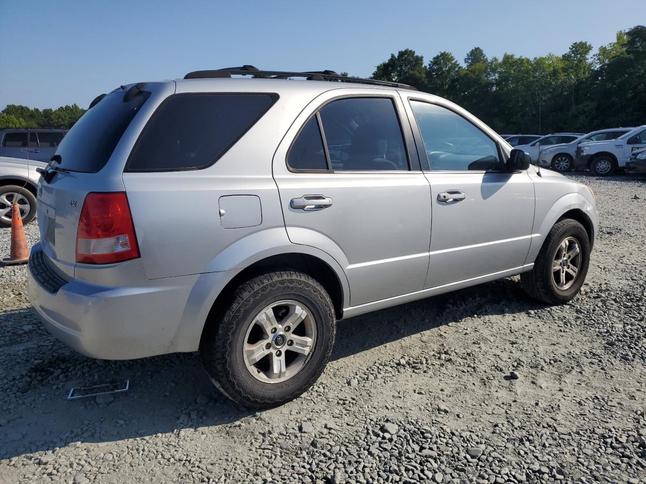 2004 Kia Sorento Ex VIN: KNDJD733045287288 Lot: 61608234