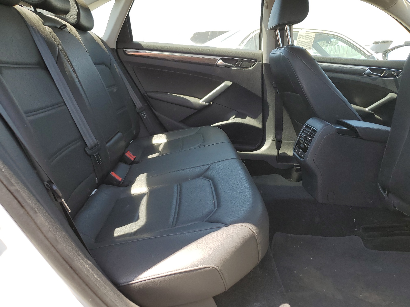 1VWGT7A33HC077167 2017 Volkswagen Passat Se