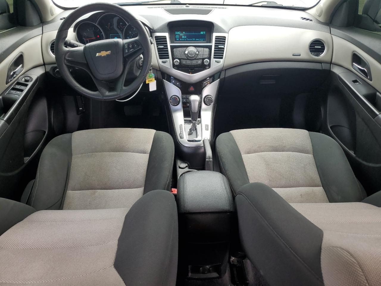 2012 Chevrolet Cruze - Image 8