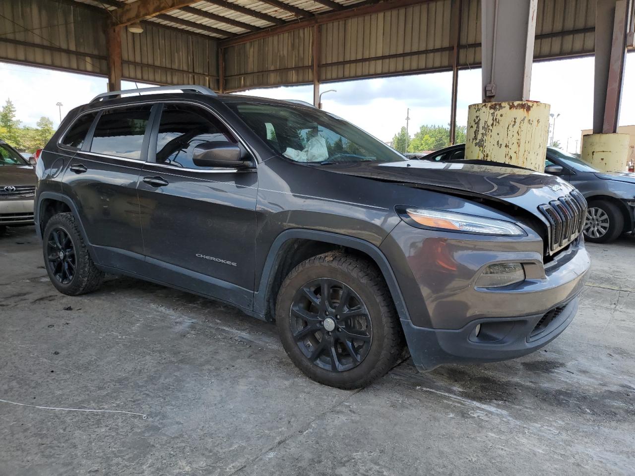 2016 Jeep Cherokee Latitude VIN: 1C4PJLCB5GW126078 Lot: 60809644