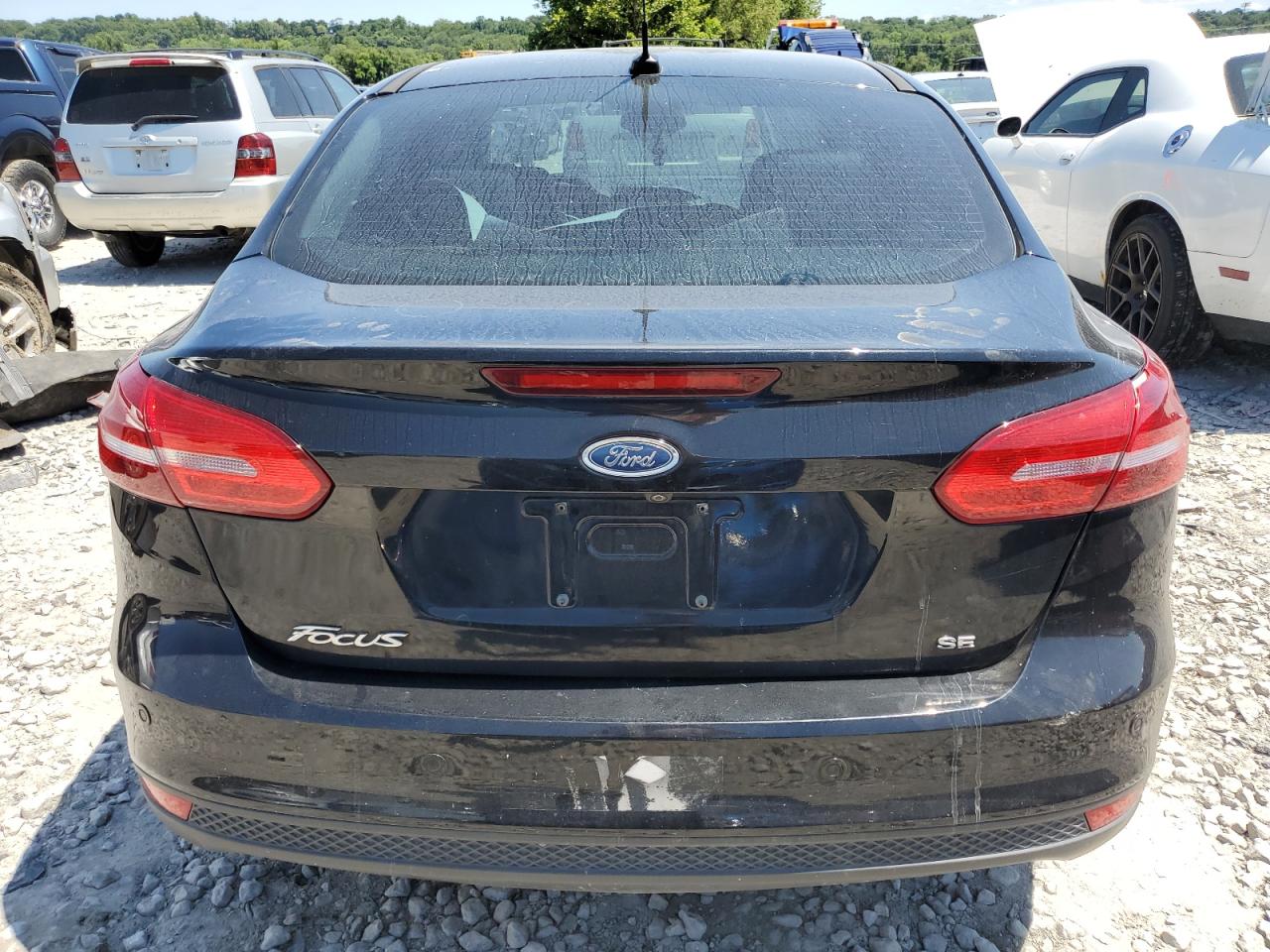 2016 Ford Focus Se VIN: 1FADP3F25GL384735 Lot: 63786194